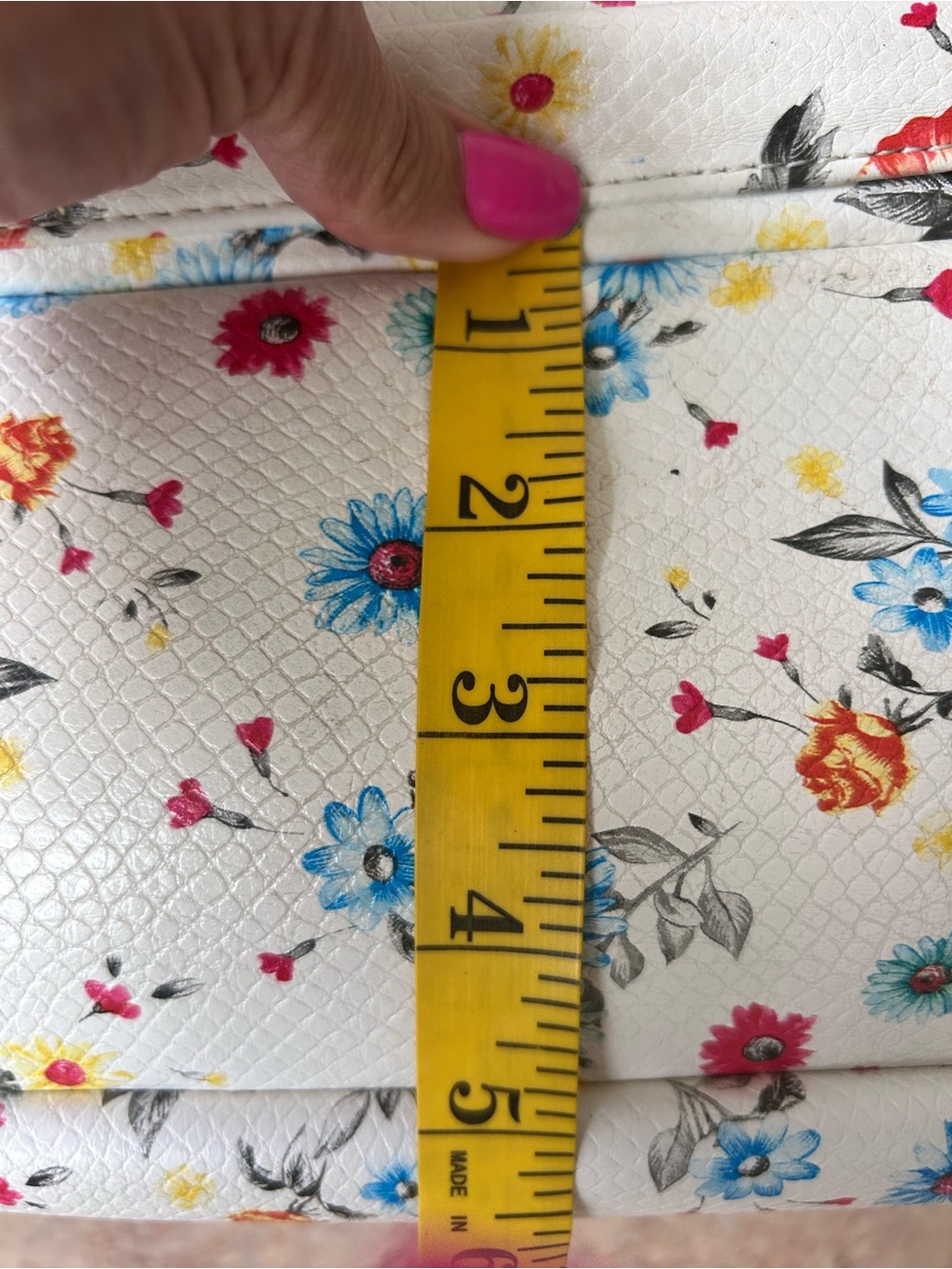 Moda Luxe Faux Leather Floral Print Bavkpack good clean condition - Picture 8 of 10